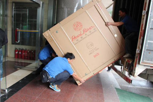 古冶钢琴贵重工艺品无忧运